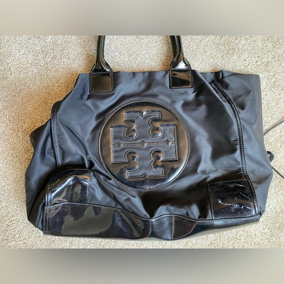TORY BURCH Ella nylon tote with patent leather - Picture 2 of 11